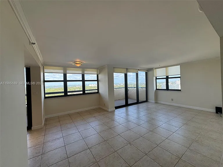 2555 Collins Ave #2002 — Photo 35