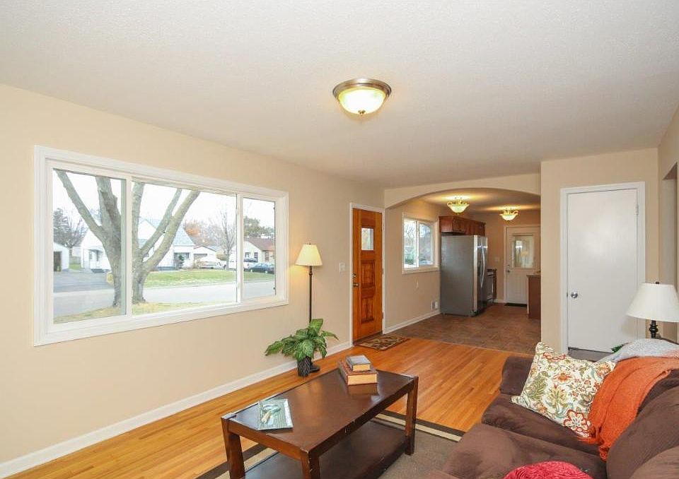 1st image of 1112 Aurora Ave