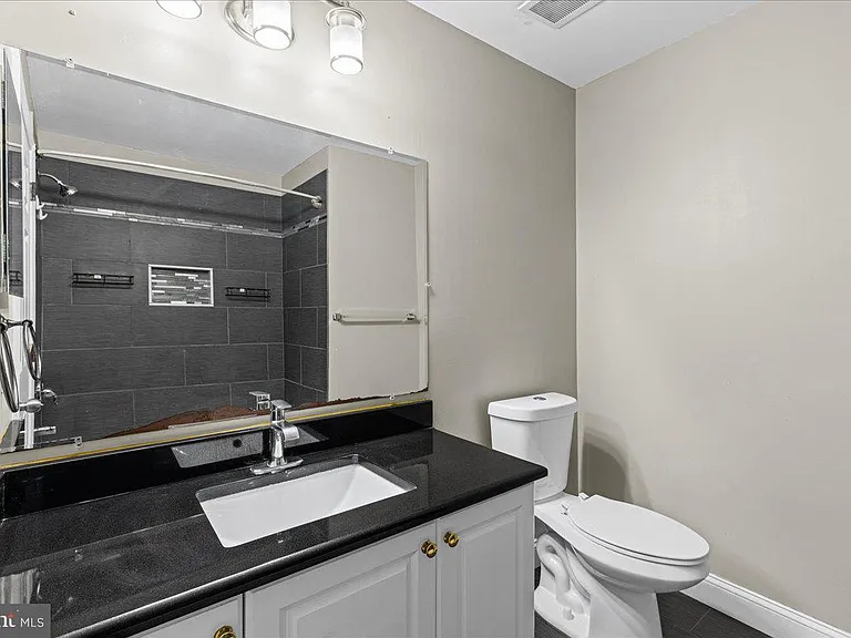 302 Wellington Park Dr — Photo 13