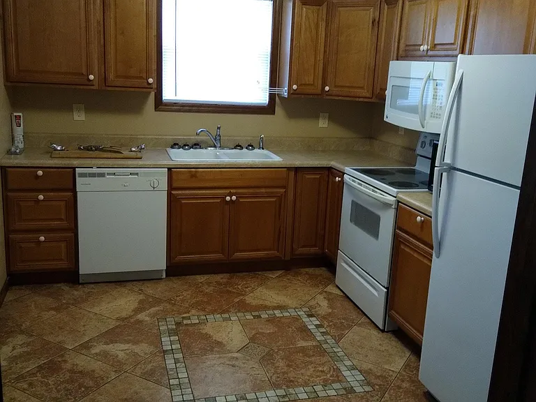 93 Willow St — Photo 8