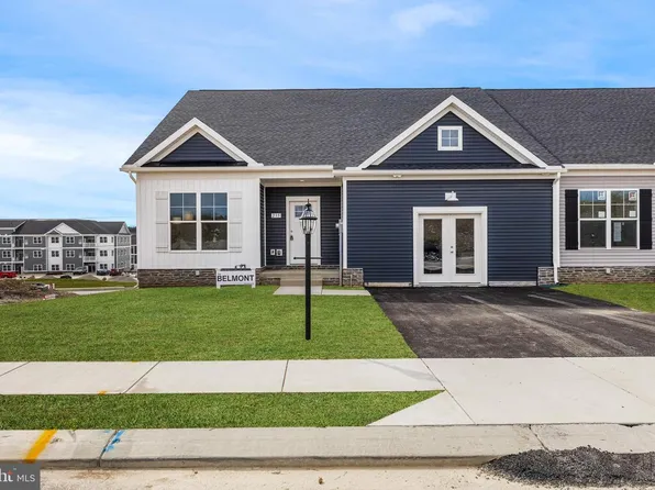 212 Ridge View Ln #30, Hanover, PA 17331