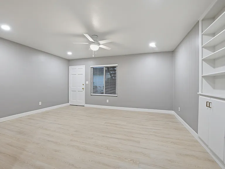 4021 Lamont St #2 — Photo 6