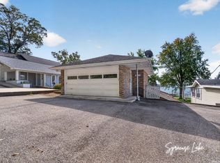 945 E Northshore Dr, Syracuse, IN 46567