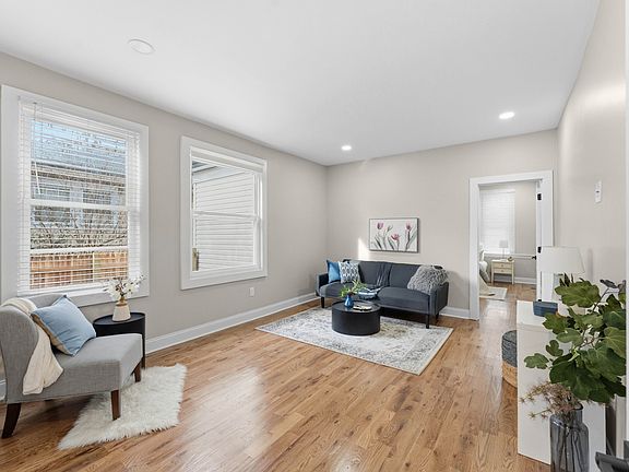 3rd image of 94-96 Montrose St
