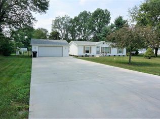 56941 Lake St, Osceola, IN 46561