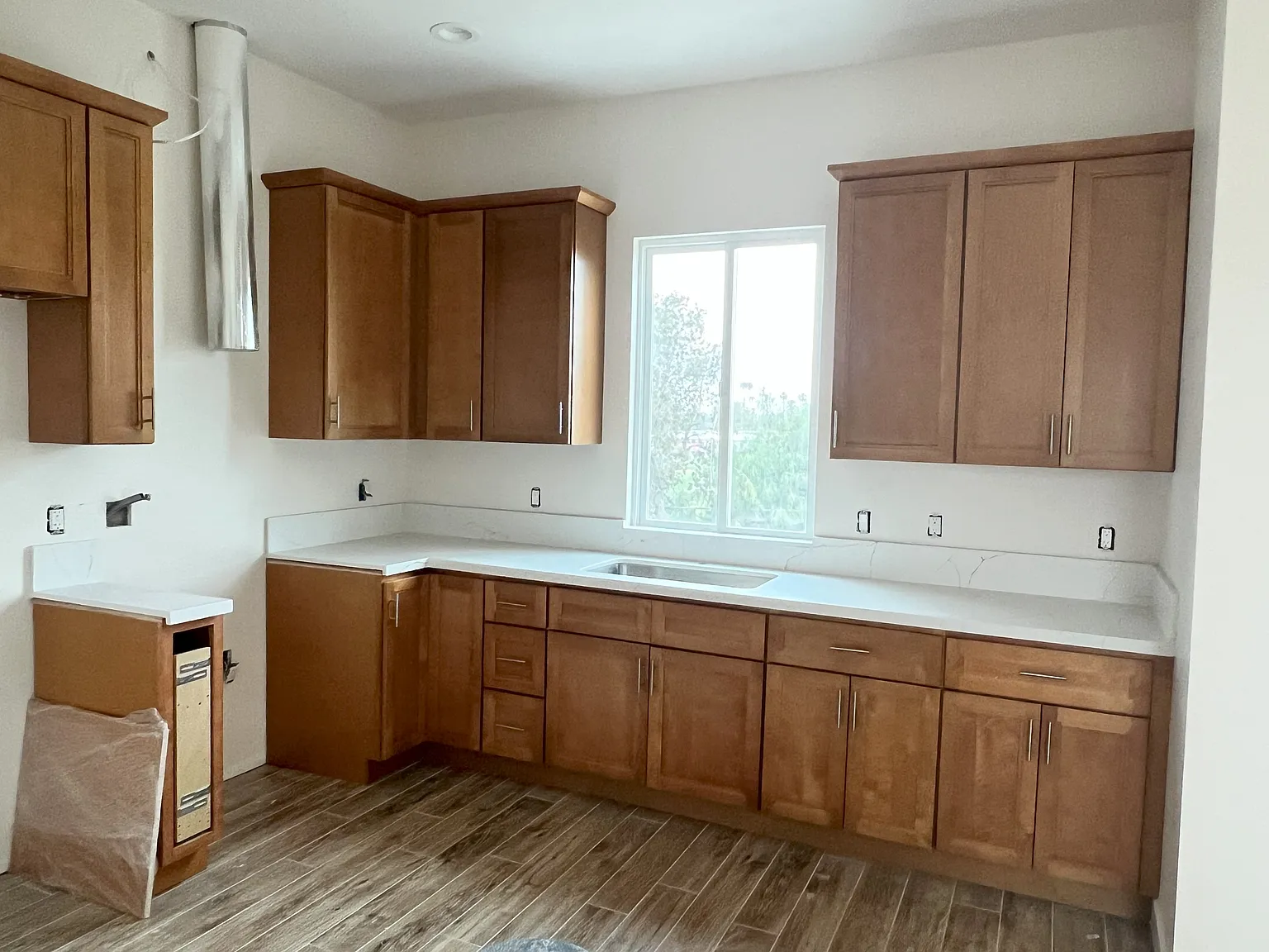 2 bed, 1128 sqft, $3,300 — Photo 3