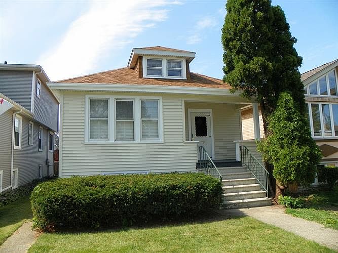 1st image of 2608 N Mont Clare Ave