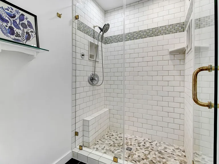 2401 Olive Ave — Photo 7