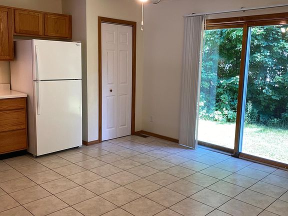 5th image of 2220 N Illinois Ave #B