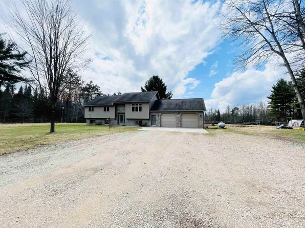 11101 V Ln, Rapid River, MI 49878