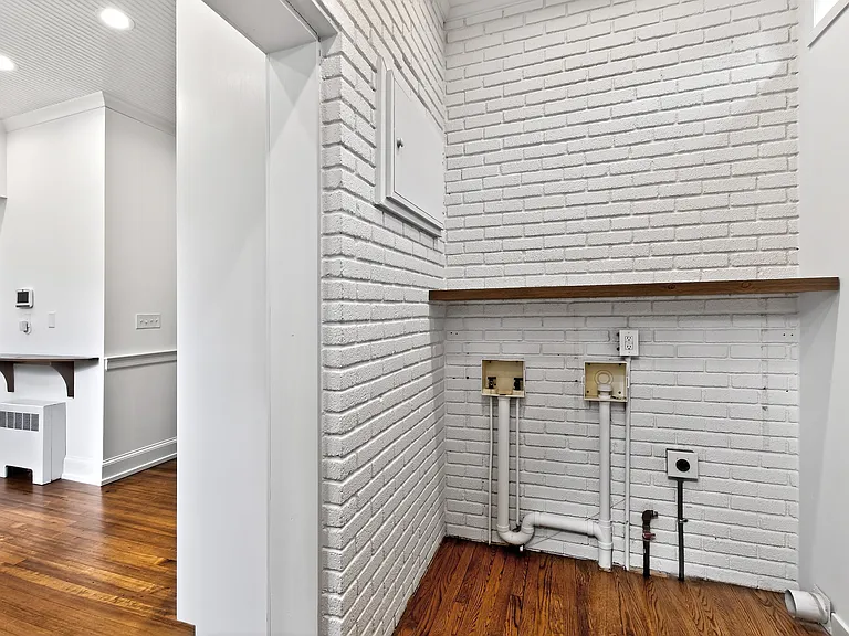 1313 College Pl — Photo 27
