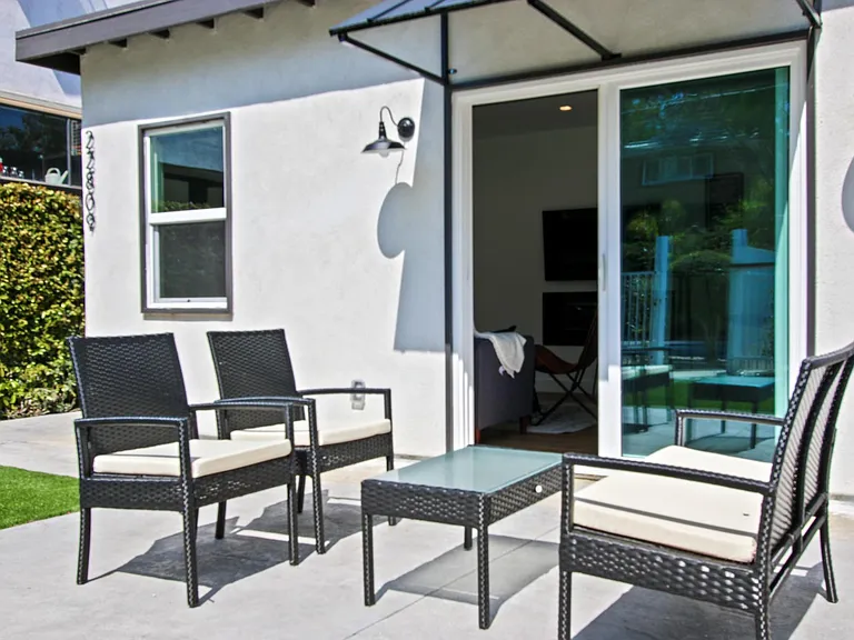22809 Crespi St — Photo 14