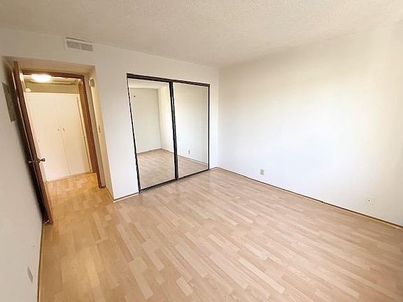 3rd image of 1221 E Venice Blvd APT 9