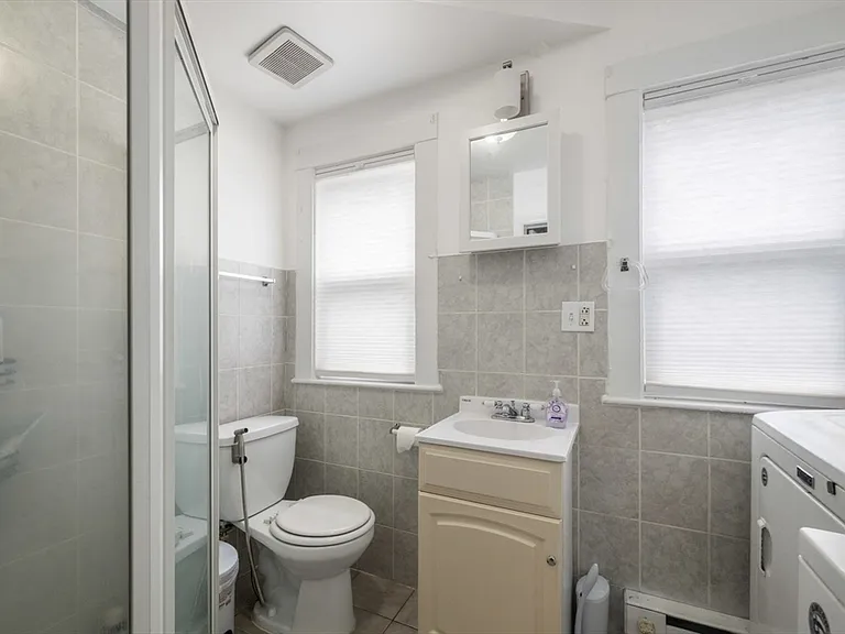 18 Claymoss Rd #1 — Photo 19