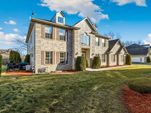 18423 Stonecreek Dr, Hazel Crest, IL 60429