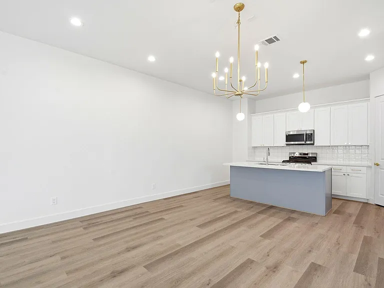 7709 Earl Rudder Way — Photo 22