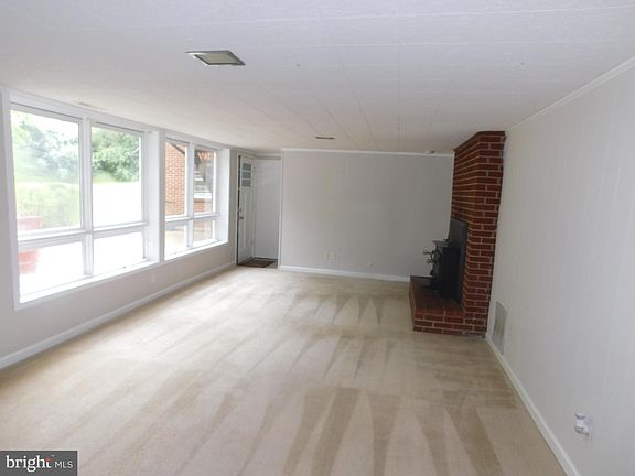 2nd image of 117 Courtland Dr APT 3