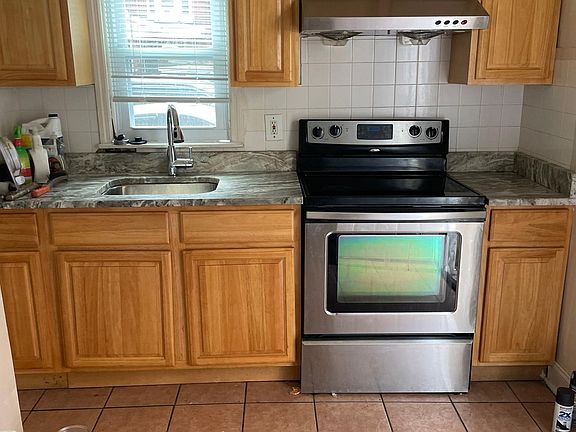 5th image of 5110 N Broad St APT 1