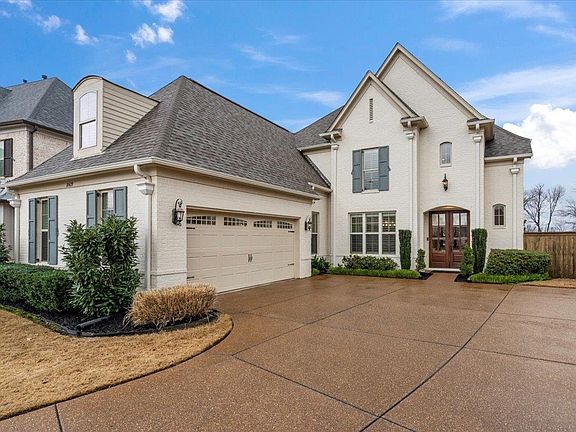 2nd image of 10429 Emmas Cir S