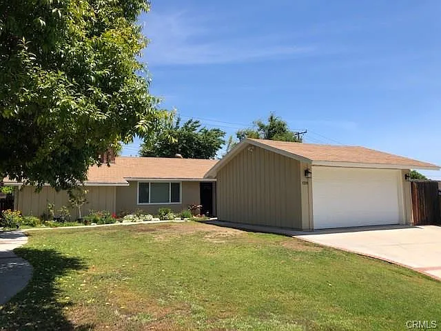 3 bed, 1852 sqft, $5,500 — Photo 2