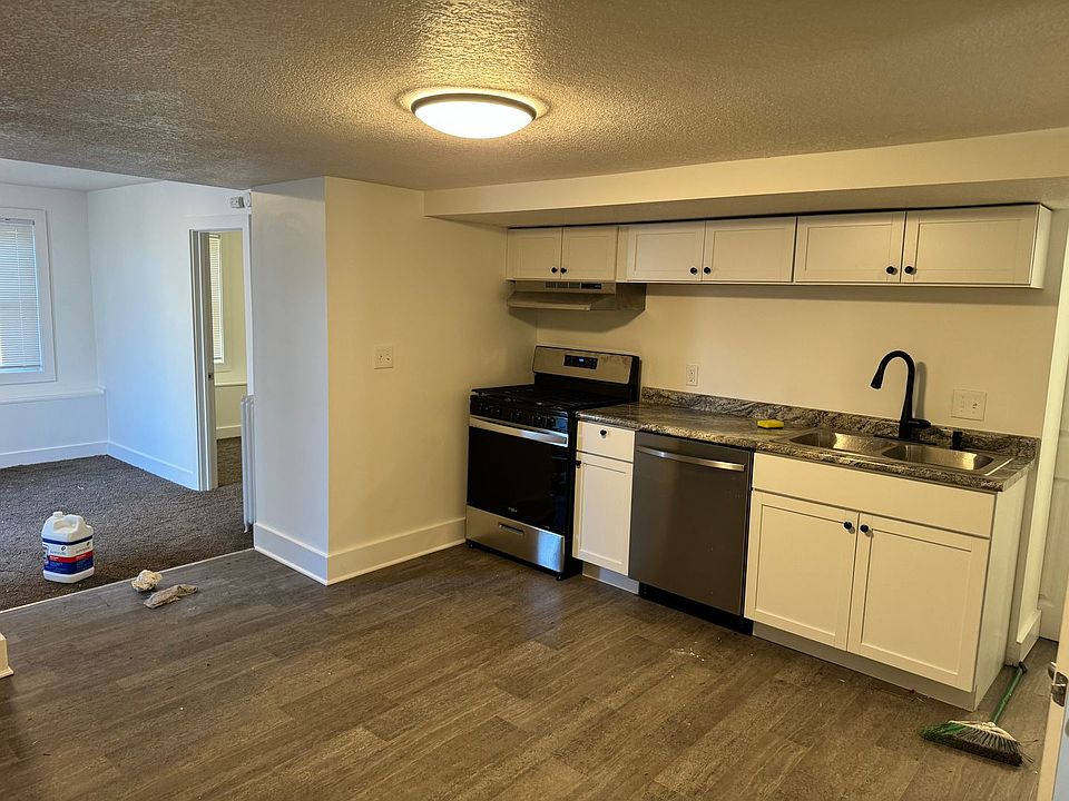 1st image of 2755 Pierce St NE #1