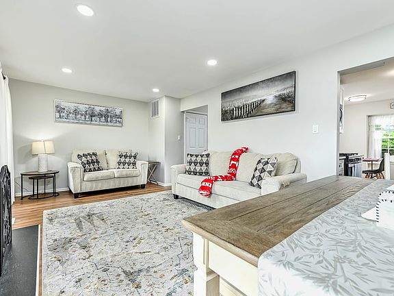 3rd image of 12262 Dapple Gray Ct