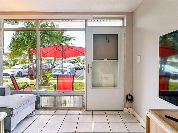 5th image of 4363 TAHITIAN GARDENS CIRCLE #B