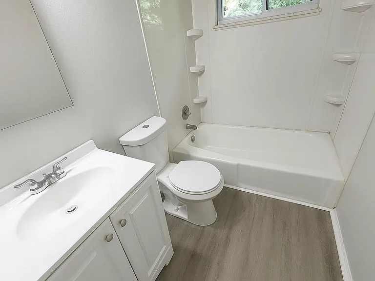 2194 N Riley Ave — Photo 5