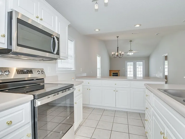 306 Evans Lake Way — Photo 10