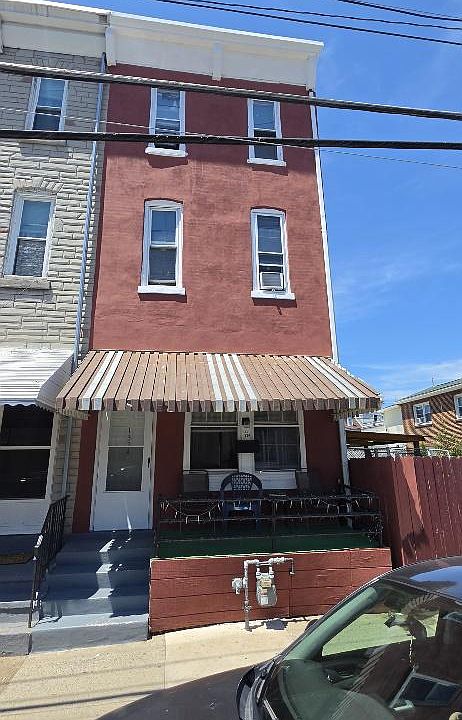 1st image of 1324 N 10th St
