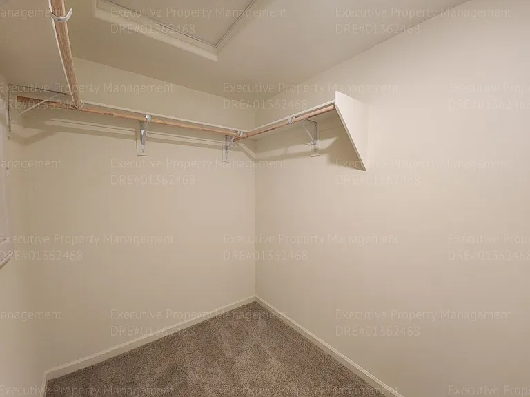 8921 Kemi St — Photo 31