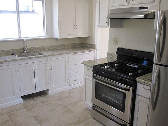 5th image of 326 31st St
