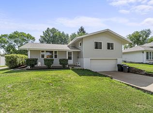1717 Devitt Ave, Muscatine, IA 52761