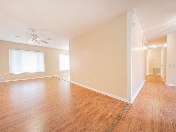 5th image of 508 El Camino Real S