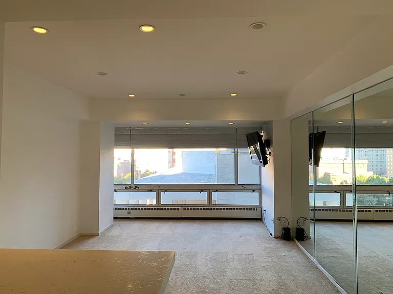 1177 California St #706 — Photo 6