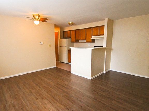 3rd image of 2075 S Josephine St #2721252