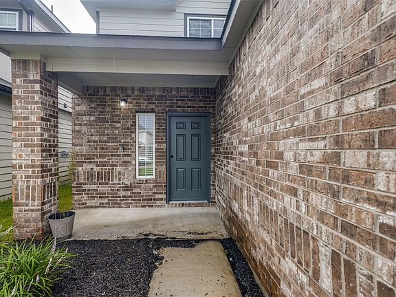 3rd image of 25408 Grotto Falls Ln