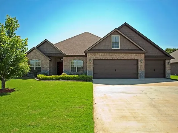3901 SW Hollowbrook St, Bentonville, AR 72713