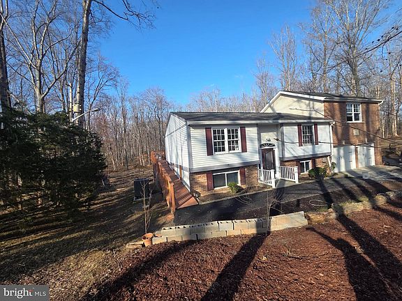 3rd image of 8004 Gracie Dr