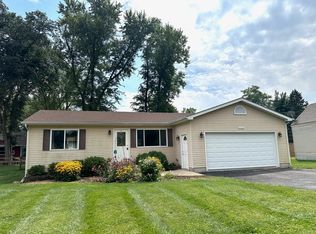 7103 Hiawatha Dr, Wonder Lake, IL 60097