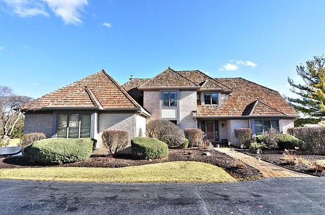 9 Stone Ridge Dr photo 1