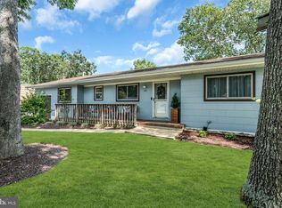561 Oak Hollow Ln, Lanoka Harbor, NJ 08734