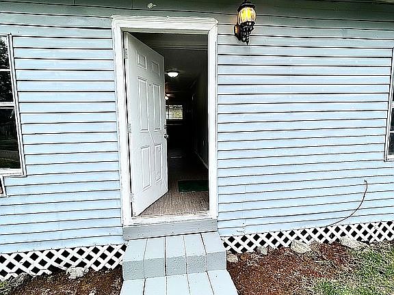 3rd image of 23 Walker St