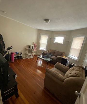 2nd image of 36 Sudan St #3