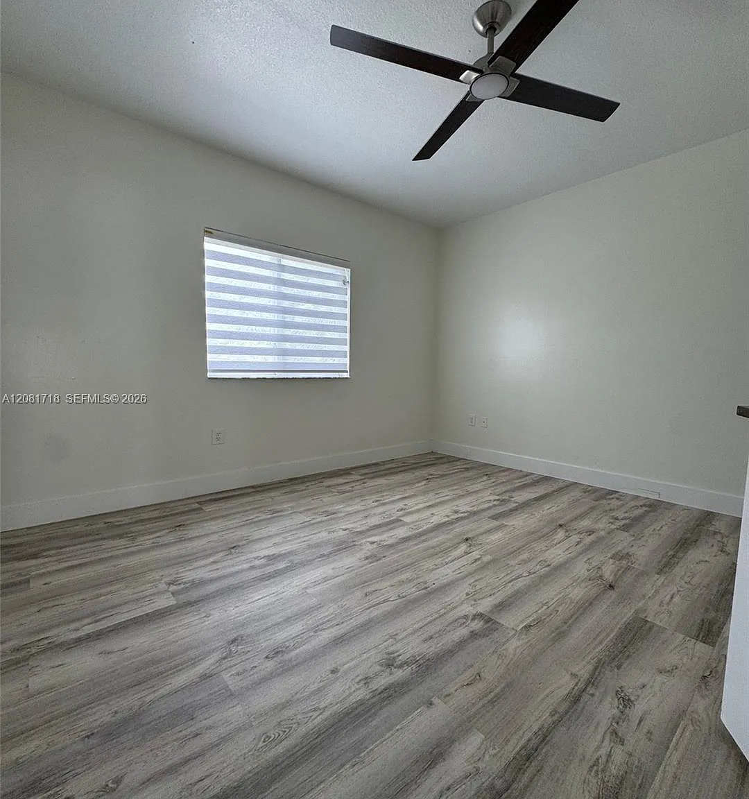 5 bed, 2905 sqft, $5,725 — Photo 4
