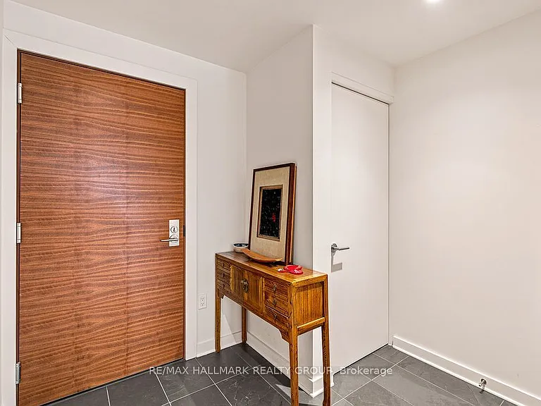 135 Barrette St #406 — Photo 10