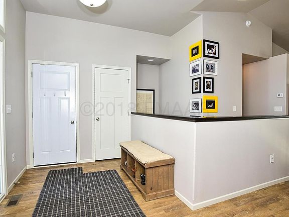 5th image of 509 13th Ave NW