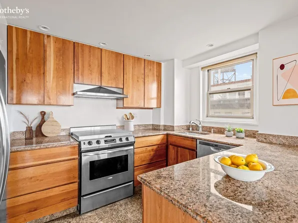 60 Riverside Drive image 7 of 15