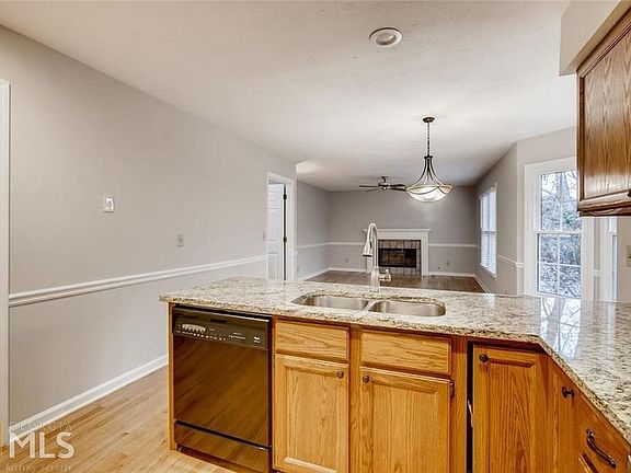 4th image of 1525 Twin Bridge Ln