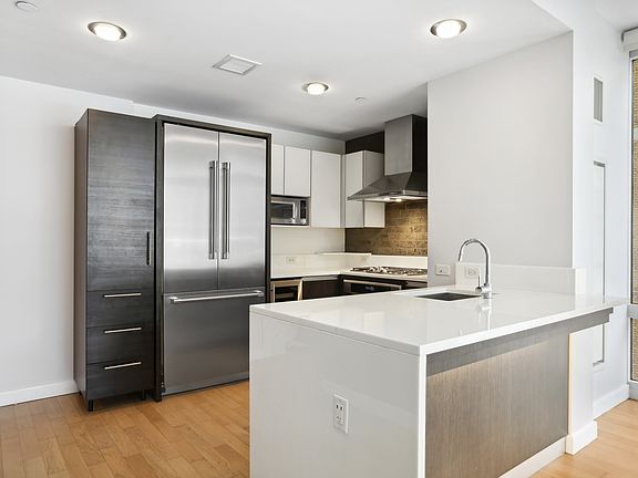 2nd image of 247 W 46th St APT 604